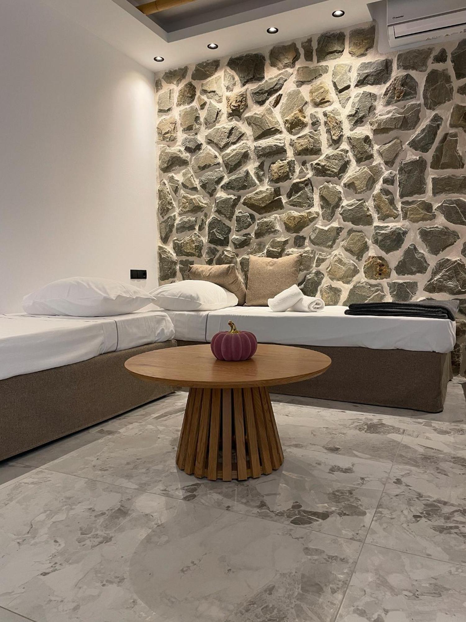 Latramys Suites Mikri Vigla Exterior foto